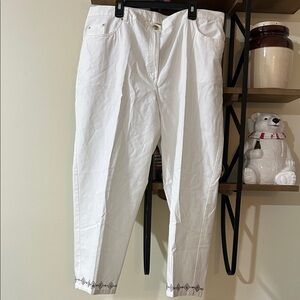 Ruby Rd. White Cropped Pants
